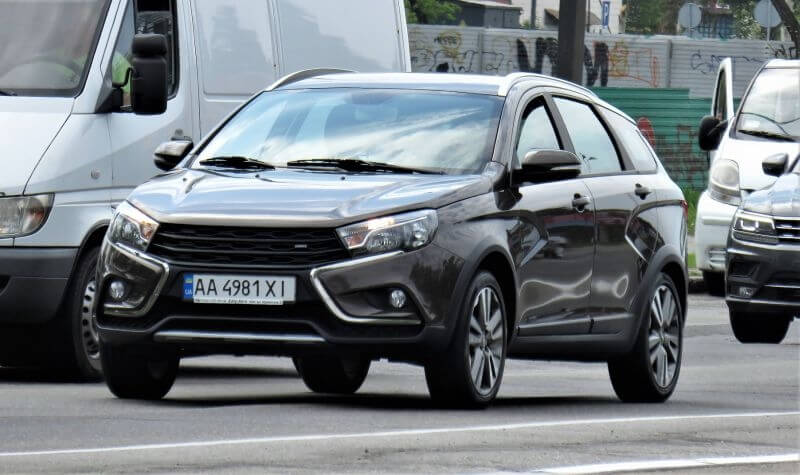 LADA на Украине обогнала Peugeot